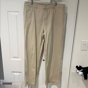 Ralph Lauren woMen's Khaki flat front Chinos size 16 29.5” inseam